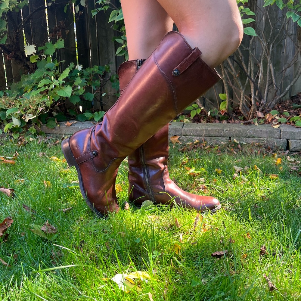 Frye Chestnut Leather Heeled Boots